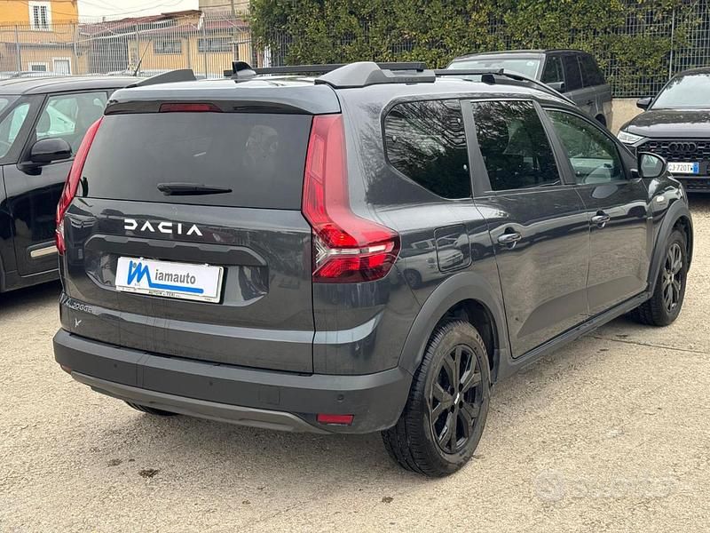 Usata Dacia Jogger Extreme 101 CV (74 kW) 2023 Blu Monovolume