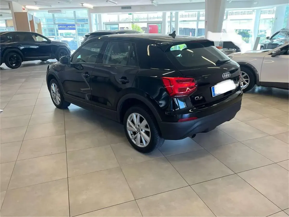Usata Audi Q2 Business 116 CV (85 kW) 2018 Grigio SUV