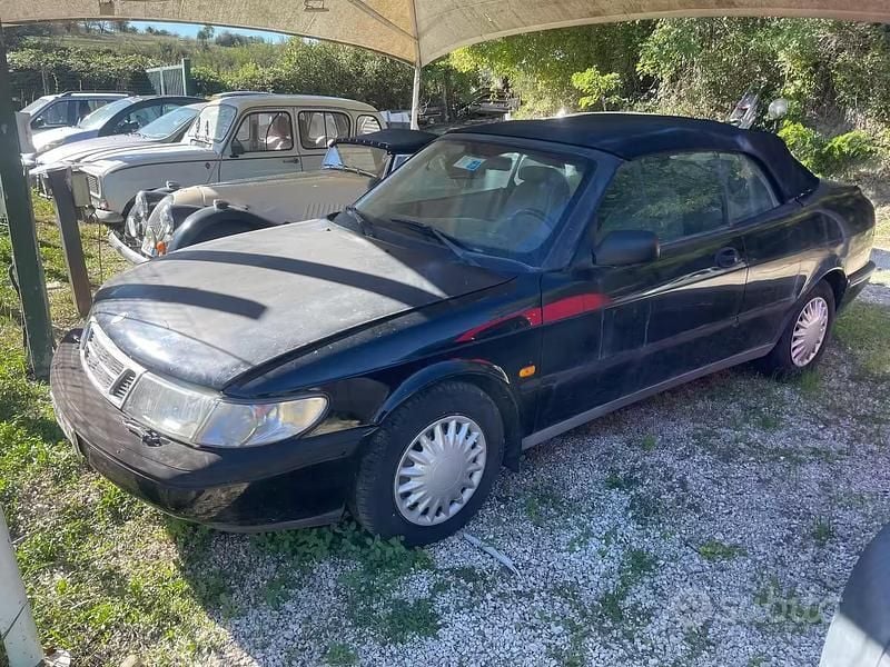 Usata Saab 900 Cabriolet 130 CV (95 kW) 1995 Nero Cabrio