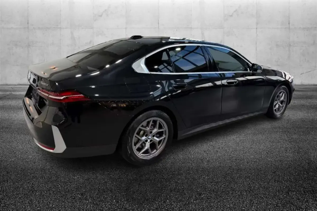 Usata BMW 520 197 CV (144 kW) 2024 Nero Berlina