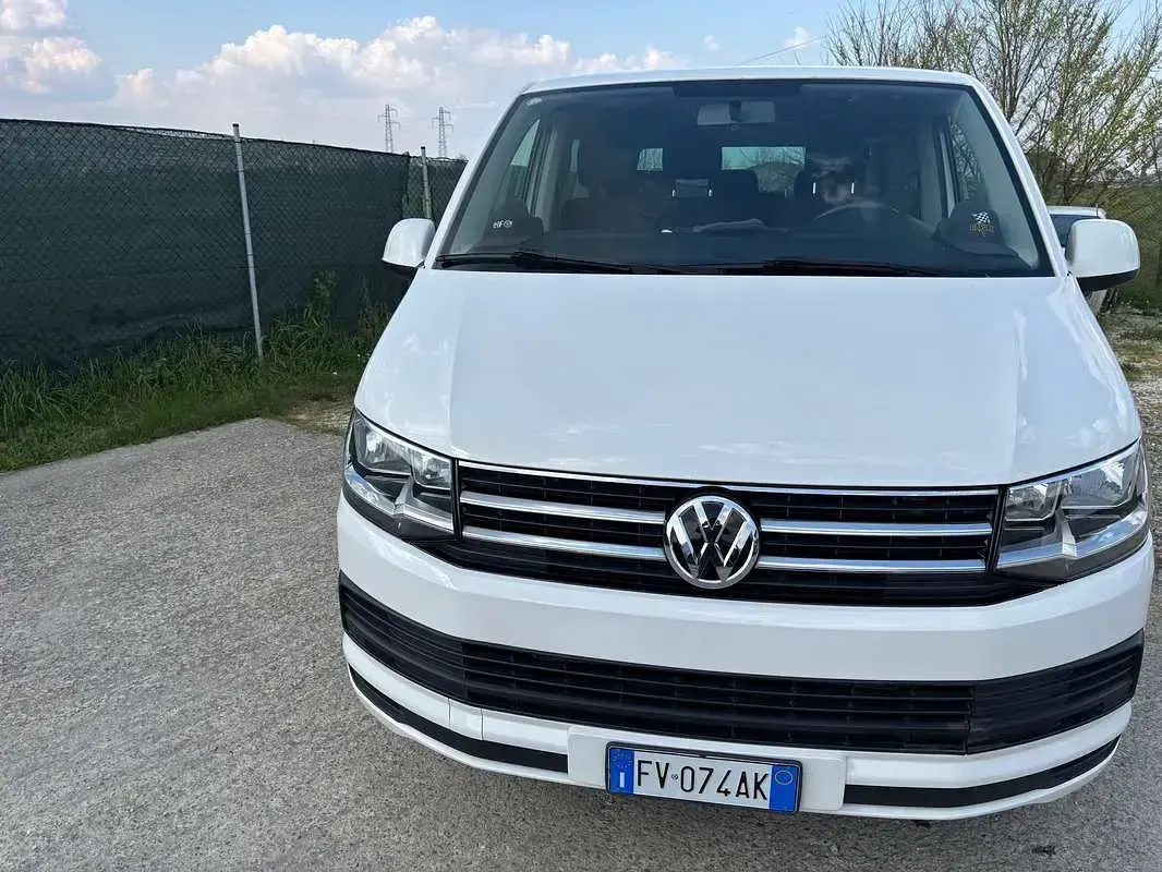 Usata VW Caravelle 150 CV (110 kW) 2019 Bianco Furgone