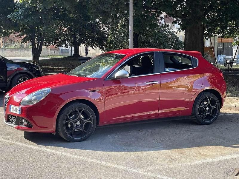 Usata Alfa Romeo Giulietta Super 120 CV (88 kW) 2019 Utilitaria