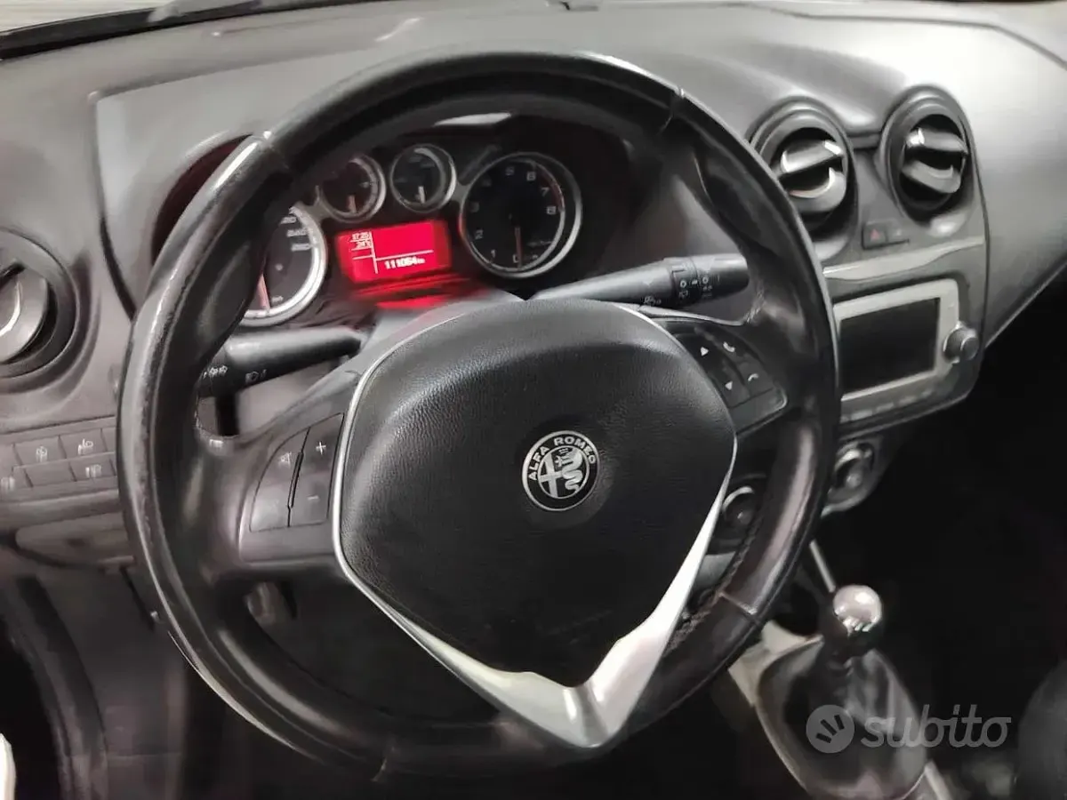 Usata Alfa Romeo MiTo 77 CV (56 kW) 2017 Nero Utilitaria