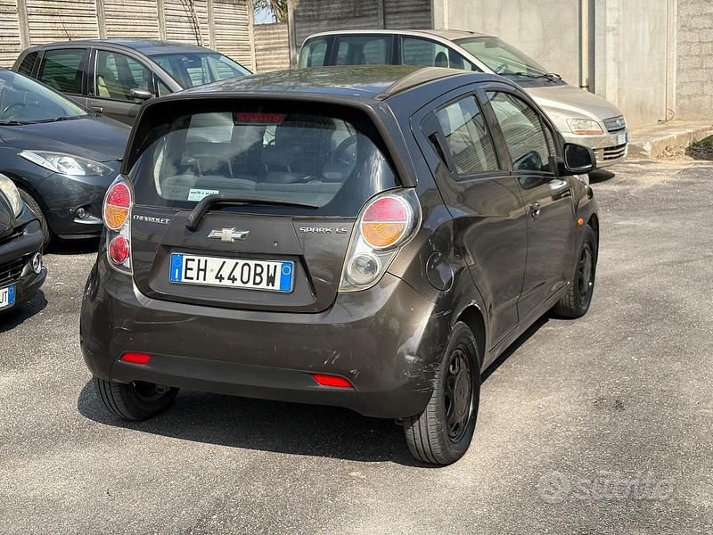 Usata Chevrolet Spark LS 68 CV (50 kW) 2011 Grigio Utilitaria