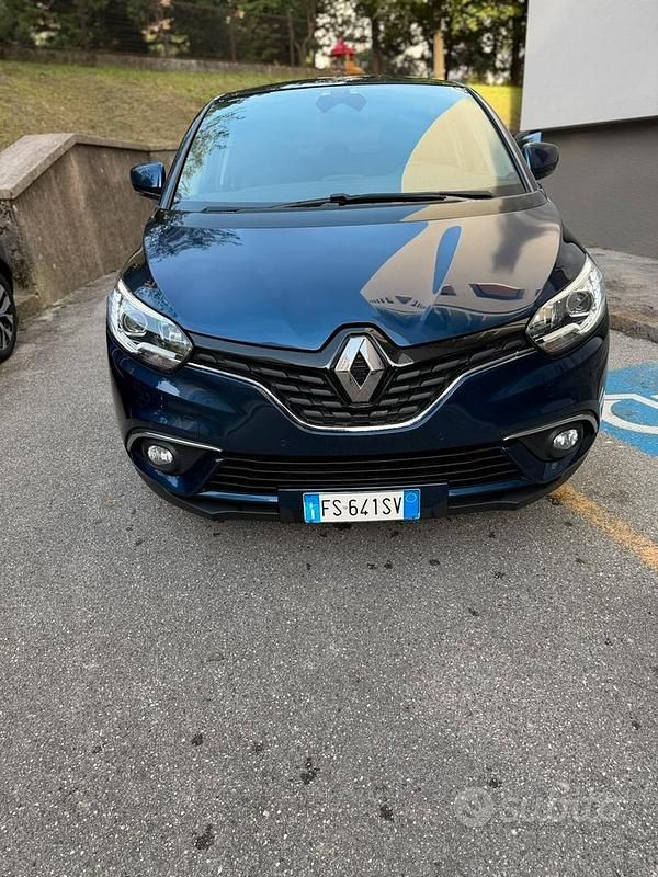 Blu Usata 2018 Renault Scénic IV Monovolume | 9800 € (Buon prezzo) - Immagine 1/4
