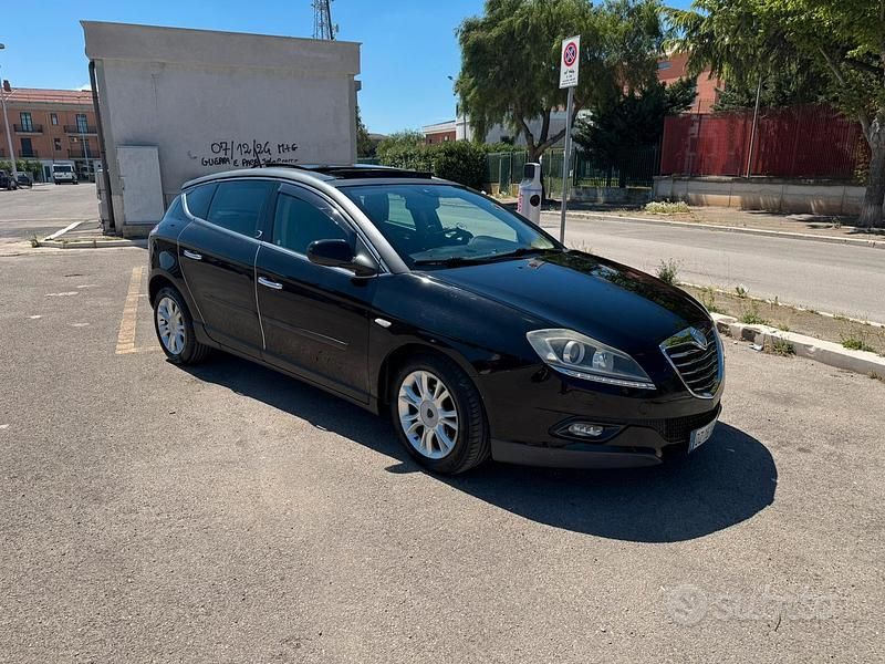 Usata Lancia Delta 120 CV (88 kW) 2010 Nero Utilitaria