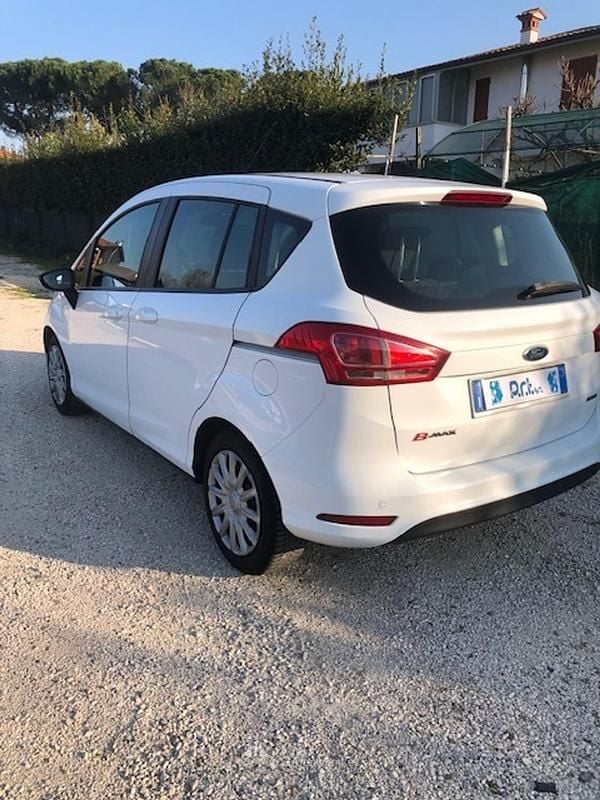 Usata Ford B-MAX 101 CV (74 kW) 2014 Argento Monovolume