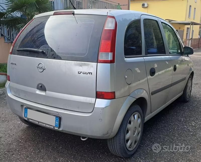 Usata Opel Meriva 101 CV (74 kW) 2005 Grigio Monovolume