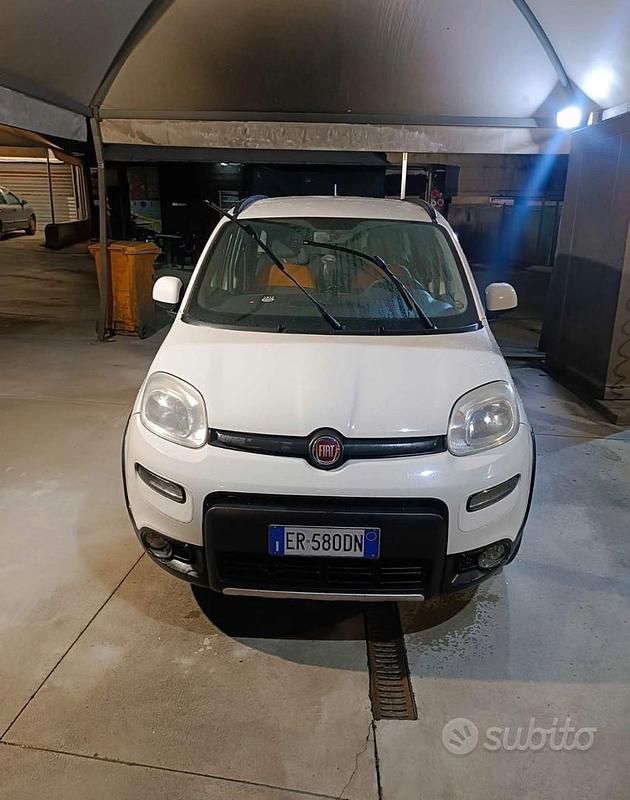 Usata Fiat Panda 4x4 75 CV (55 kW) 2013 Bianco Utilitaria