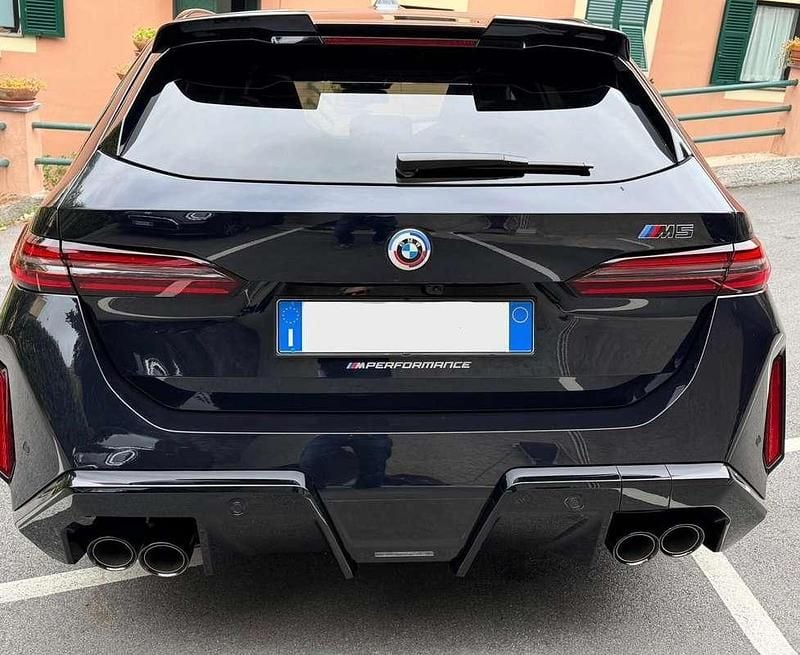 Usata BMW M5 Performance 585 CV (430 kW) 2025 Nero Station wagon