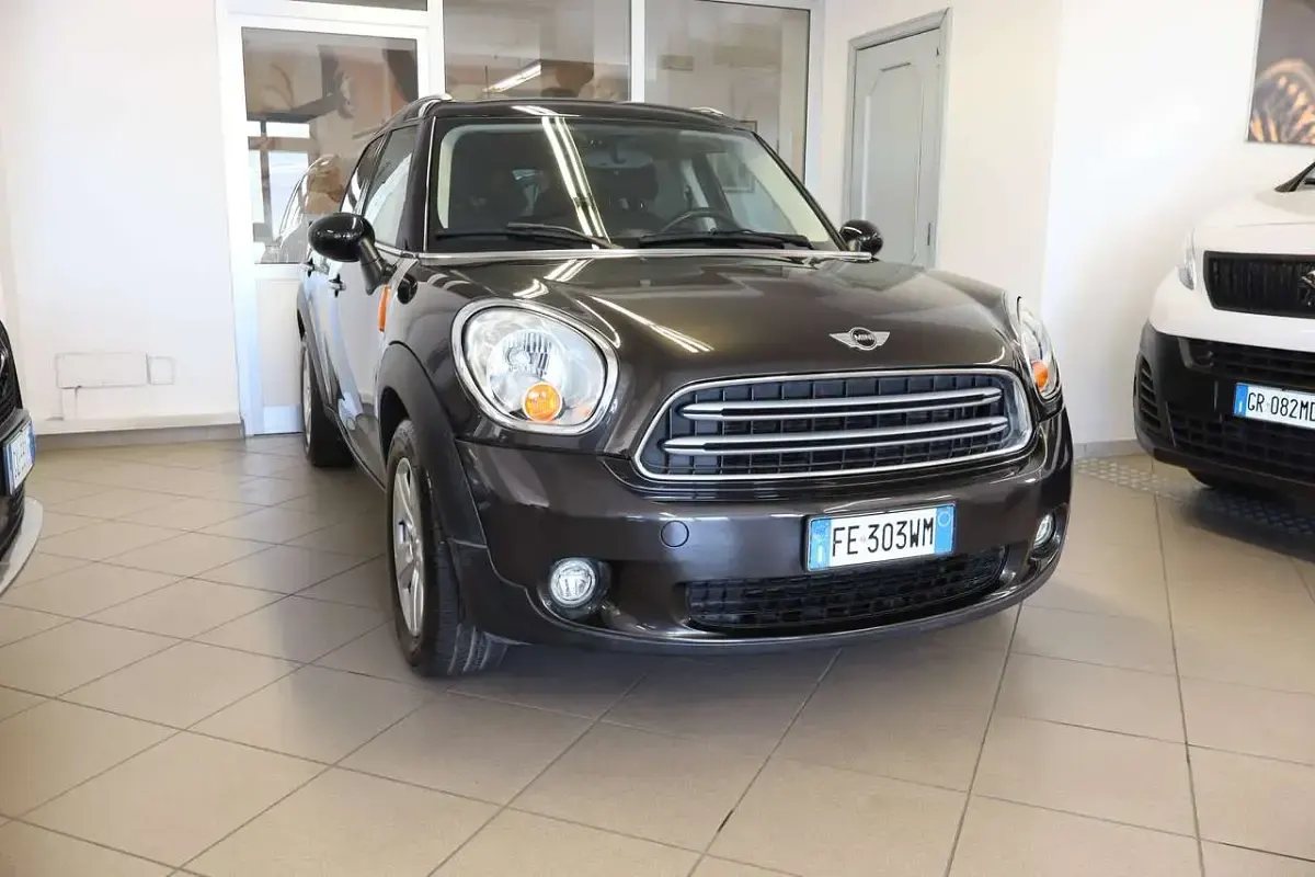 Usata Mini Cooper D Countryman 111 CV (81 kW) 2016 Midnight grey SUV