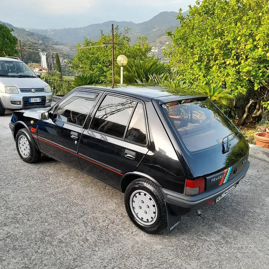 Usata Peugeot 205 GTi 83 CV (61 kW) 1990 Nero Utilitaria