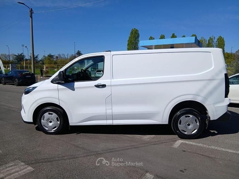 Begagnad Ford Transit Custom Trend 136 HK (100 kW) 2024 Vit Sedan