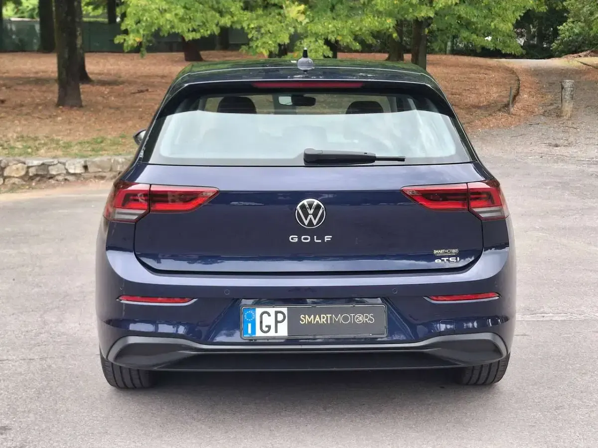 Usata VW Golf VIII 131 CV (96 kW) 2023 Blu/azzurro Berlina