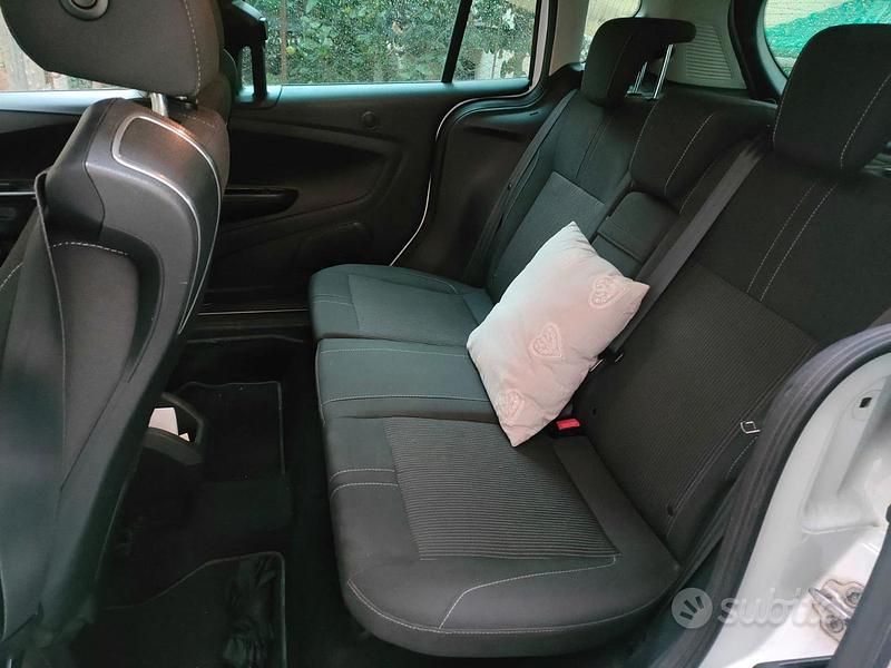 Usata Ford B-MAX 75 CV (55 kW) 2013 Bianco Monovolume