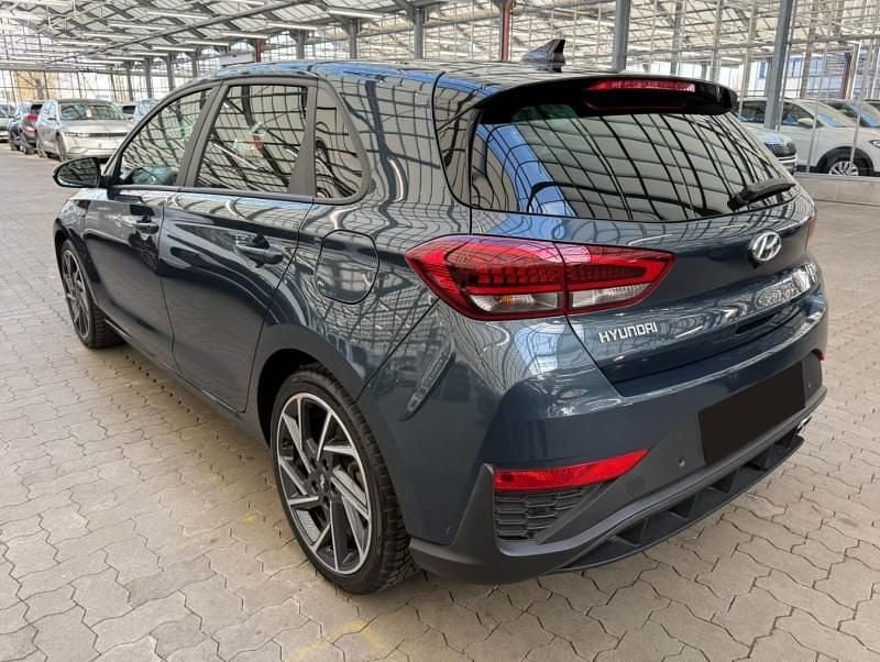 Usata Hyundai i30 N Line 160 CV (117 kW) 2023 Blu metallizzato Berlina