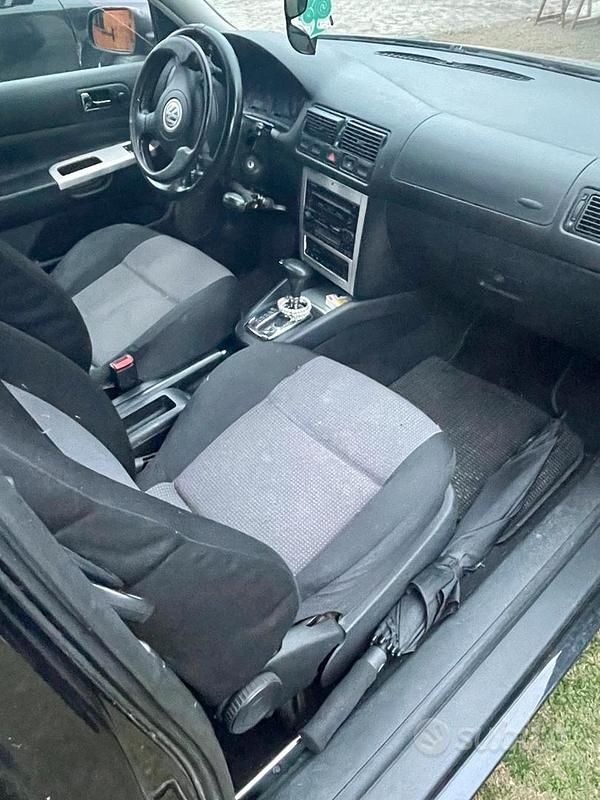 Usata VW Golf IV 110 CV (80 kW) 2003 Berlina