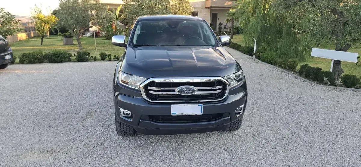 Usata Ford Ranger XLT 170 CV (125 kW) 2020 Grigio Pick-up