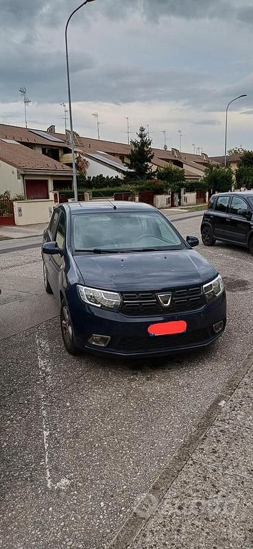Usata Dacia Sandero 90 CV (66 kW) 2019 Blu Utilitaria