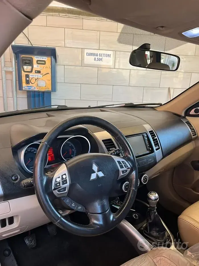 Usata Mitsubishi Outlander 140 CV (102 kW) 2008 Grigio SUV