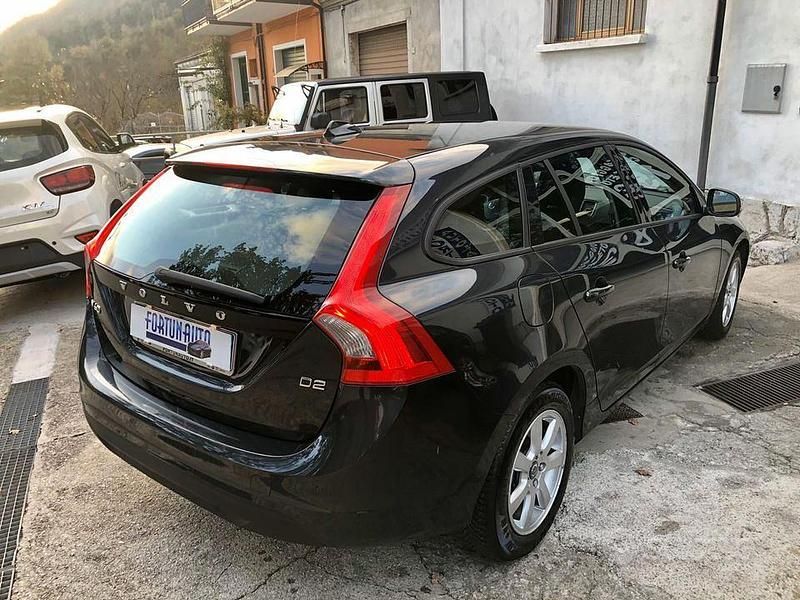 Usata Volvo V60 Business Edition 115 CV (84 kW) 2013 Grigio Station wagon