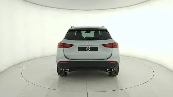 Nuova Mercedes GLA200 150 CV (110 kW) 2026 Nero notte SUV