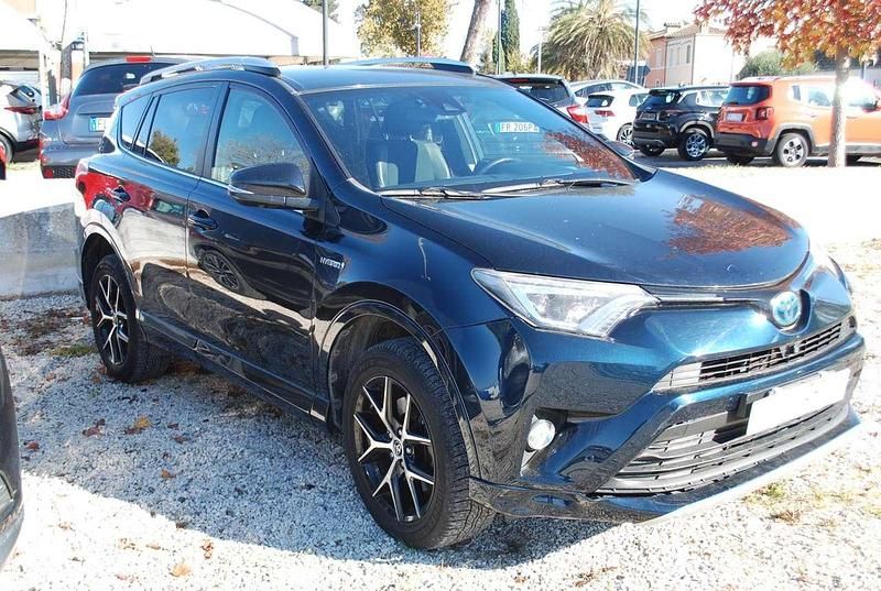 Other Usata 2016 Toyota RAV4 Hybrid Style SUV | 15.900 € (Buon prezzo) - Immagine 1/4