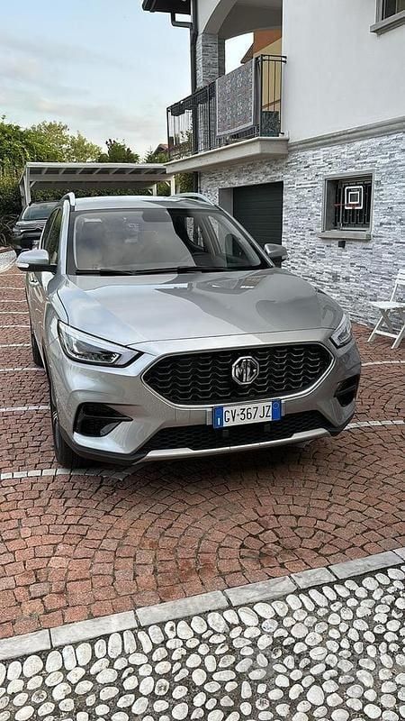 Usata MG ZS Comfort 107 CV (78 kW) 2024 Grigio Berlina