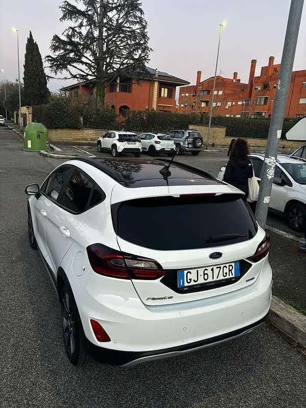 Usata Ford Fiesta Active 125 CV (91 kW) 2022 Bianco Utilitaria