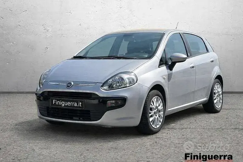 Usata Fiat Punto Evo Active 77 CV (56 kW) 2011 Utilitaria