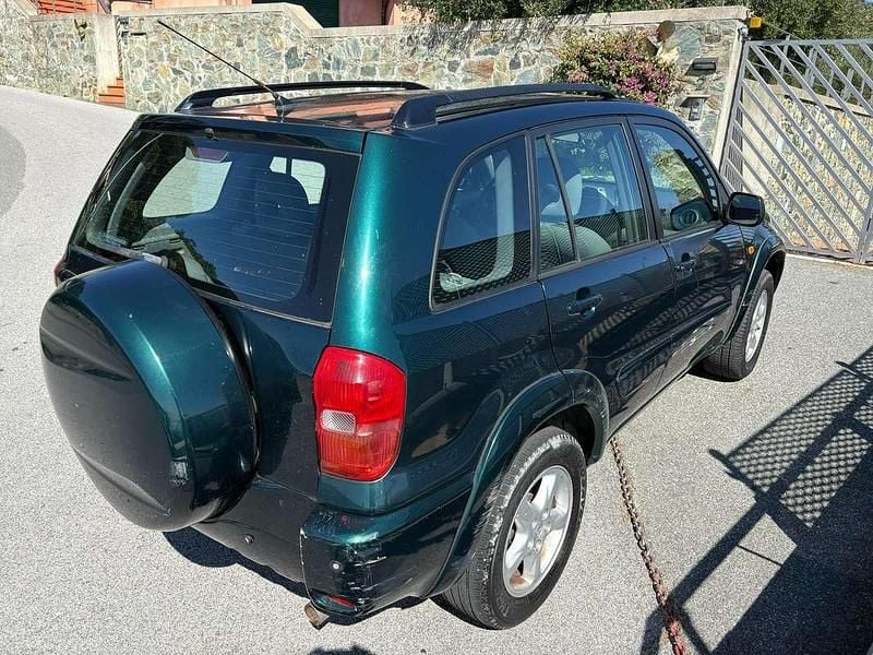 Usata Toyota RAV4 Sol 150 CV (110 kW) 2000 Verde SUV