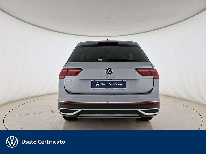 Usata VW Tiguan Allspace Elegance 150 CV (110 kW) 2022 Pyrit silver metallizzato SUV