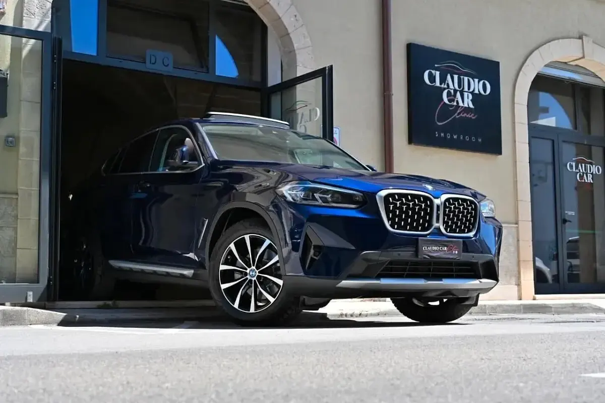 Usata BMW X4 Comfort Edition 190 CV (139 kW) 2023 Blu SUV