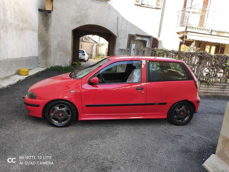 Usato 1995 Fiat Punto 1.4 Benzin 133 CV (12.000 €)
