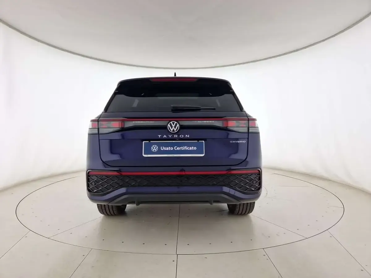 Nuova VW Tayron R-line Plus 150 CV (110 kW) 2025 Ultraviolet metallizzato SUV