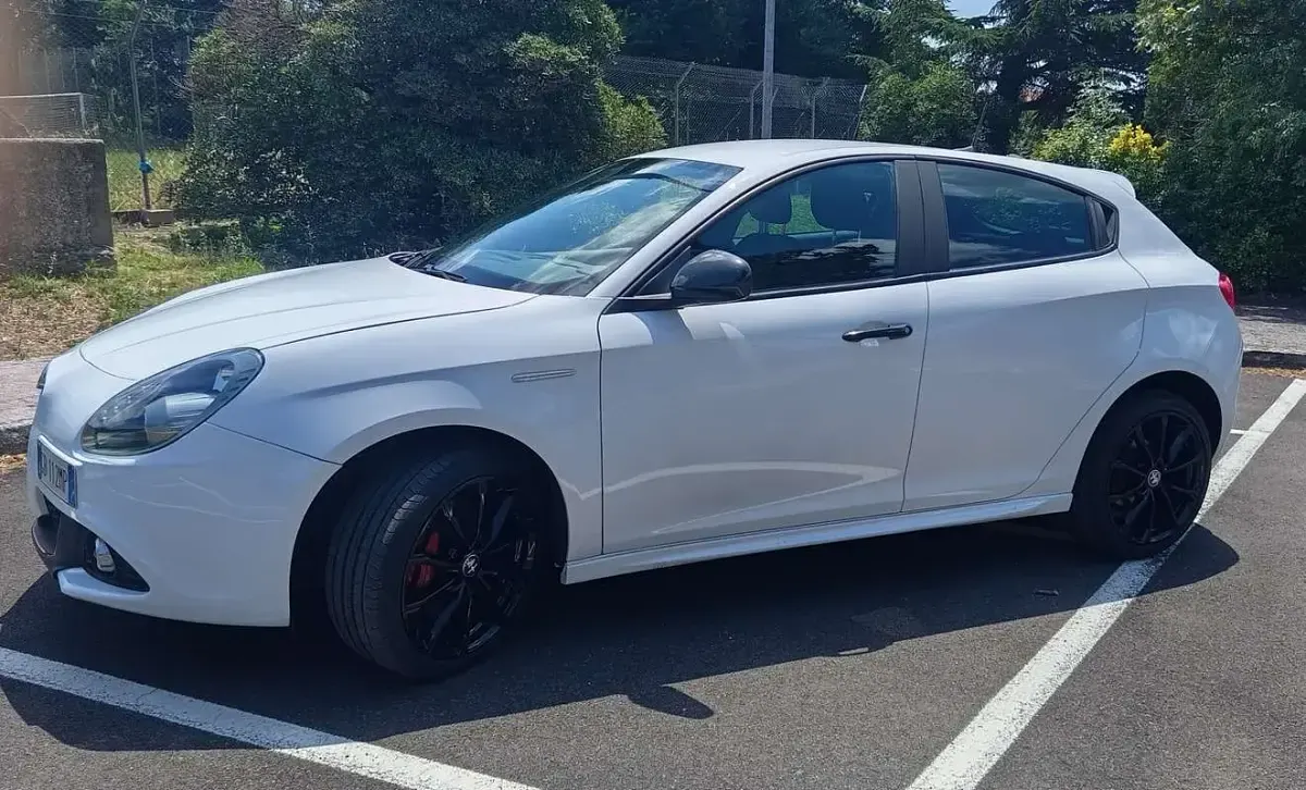 Usata Alfa Romeo Giulietta Sprint 120 CV (88 kW) 2020 Bianco Utilitaria