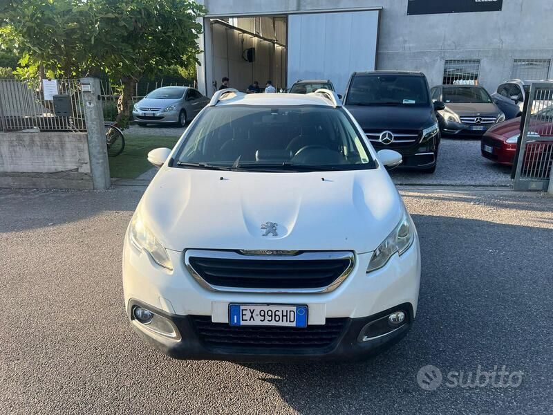 Usata Peugeot 2008 Active 92 CV (67 kW) 2015 Bianco SUV