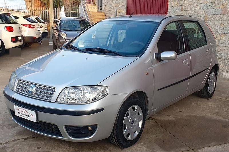 Usata Fiat Punto Classica 69 CV (50 kW) 2008 Argento Berlina