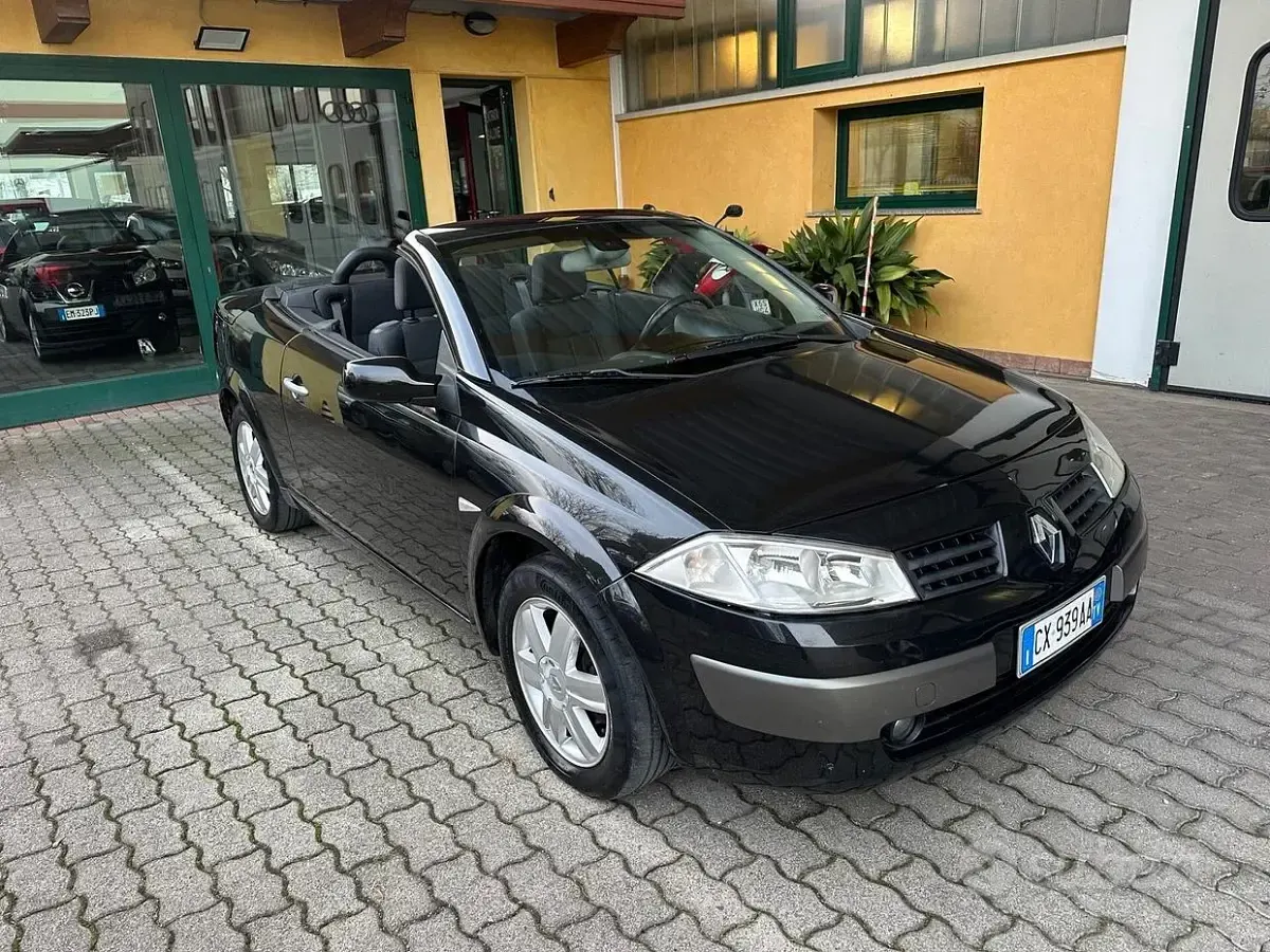 Usata Renault Mégane II 120 CV (88 kW) 2005 Nero Cabrio