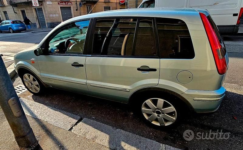 Usata Ford Fusion 80 CV (58 kW) 2004 Utilitaria