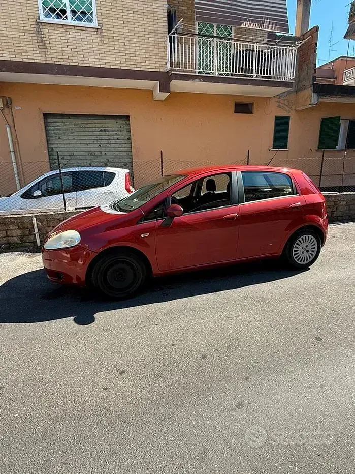 Usata Fiat Grande Punto 75 CV (55 kW) 2007 Rosso Utilitaria