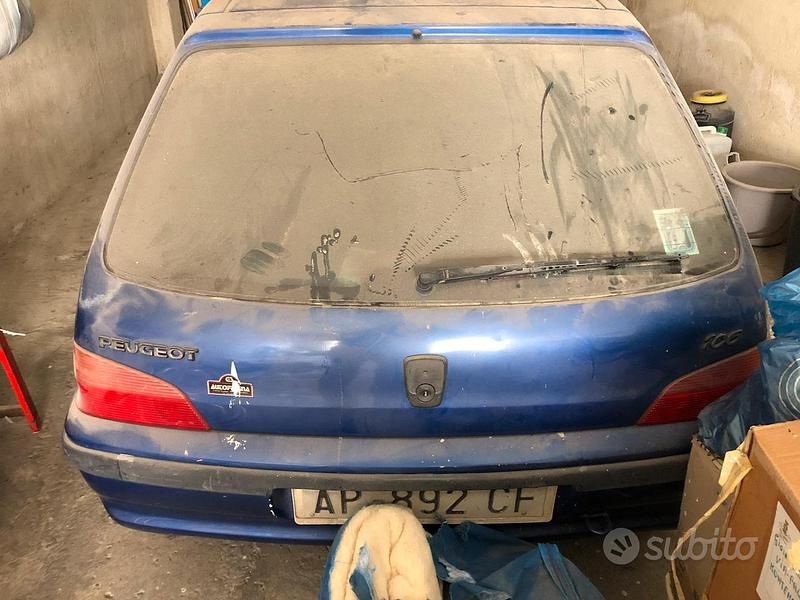 Usata Peugeot 106 1996 Blu Utilitaria