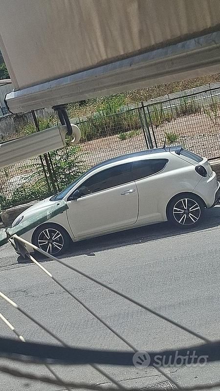 Usata Alfa Romeo MiTo 120 CV (88 kW) 2009 Bianco Utilitaria
