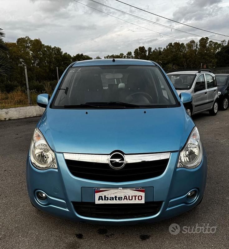 Usata Opel Agila 68 CV (50 kW) 2012 Blu Utilitaria