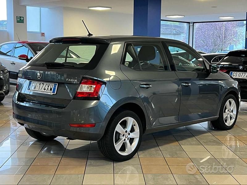 Usata Skoda Fabia Business Line 75 CV (55 kW) 2019 Grigio Berlina
