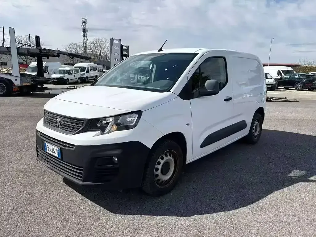 Usata Peugeot Partner Premium 131 CV (96 kW) 2019 Bianco Monovolume