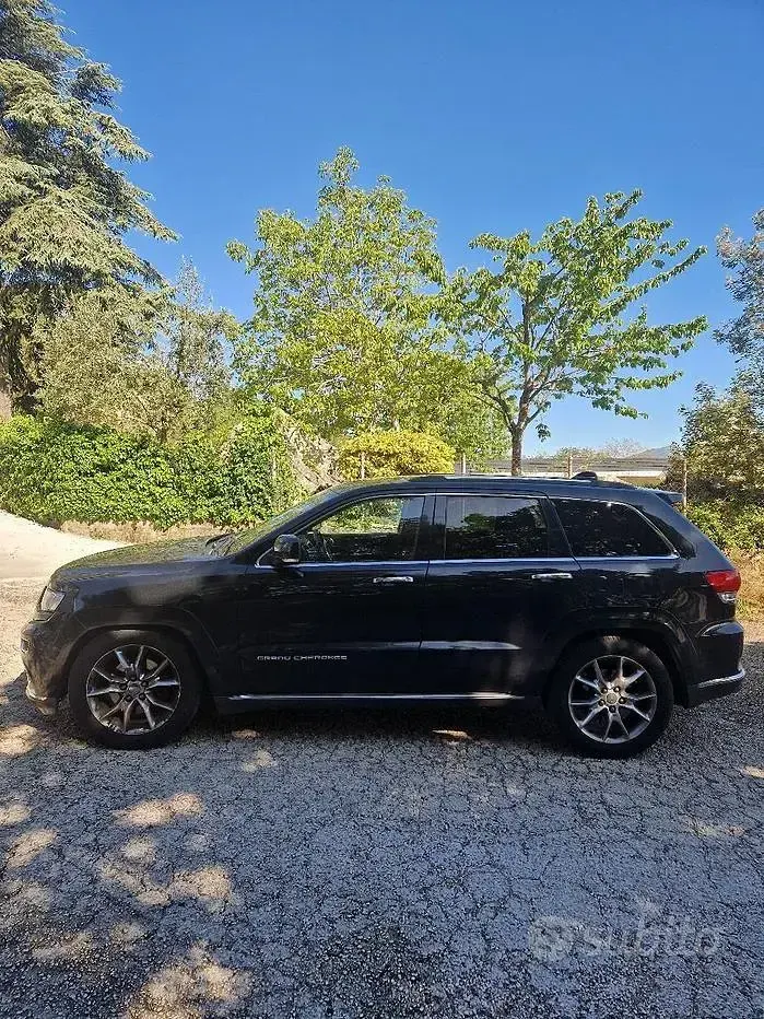 Usata Jeep Cherokee 250 CV (183 kW) 2014 SUV