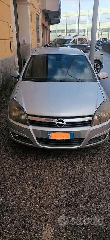 Usata Opel Astra Cosmo 101 CV (74 kW) 2004 Berlina