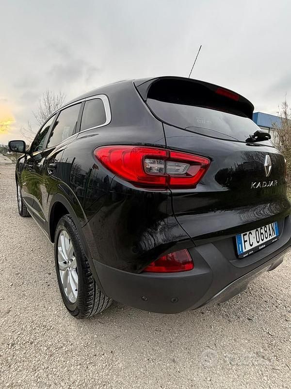 Second-hand Renault Kadjar Intens 110 CP (80 kW) 2016 Negru SUV
