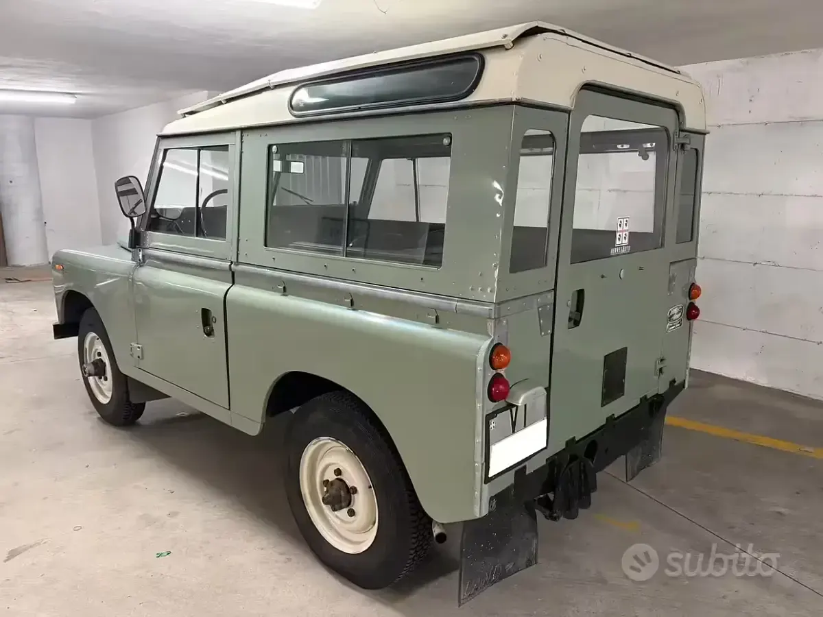 Usata Land Rover 88 69 CV (50 kW) 1970 Verde SUV